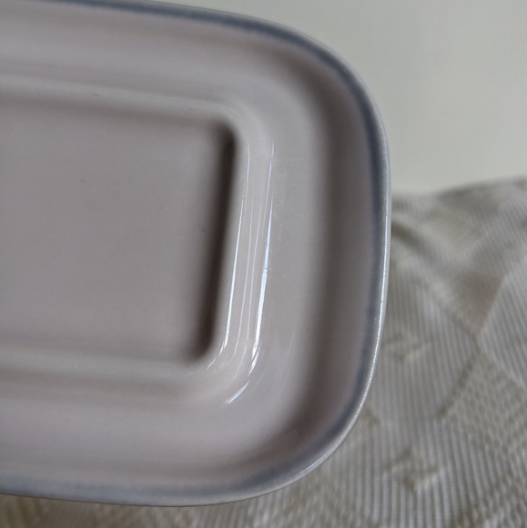 Pfalzgraff Butter Dish soft pink with hints of burgundy and blue - Picture 8 of 10